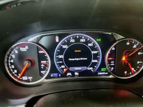 Used 2022 Chevrolet Traverse Premier AWD/4WD image 12