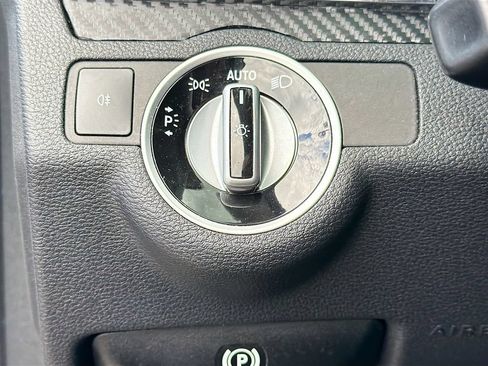 Used 2012 Mercedes-Benz E 350 Cabriolet image 30