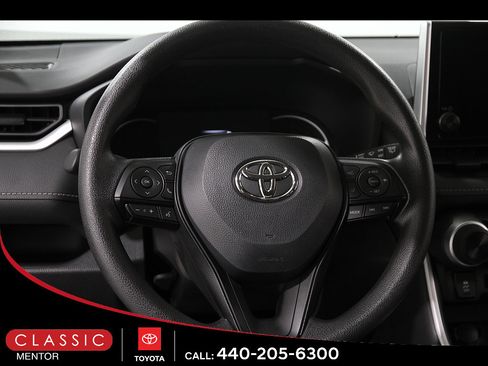Certified 2025 Toyota RAV4 LE AWD/4WD image 7