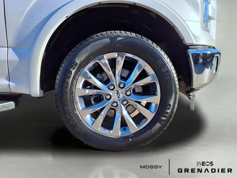 Used 2017 Ford F150 Lariat w/ Equipment Group 502A Luxury image 8