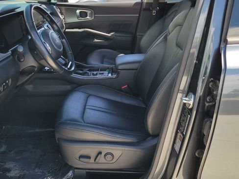Used 2023 Kia Sorento SX AWD/4WD image 9