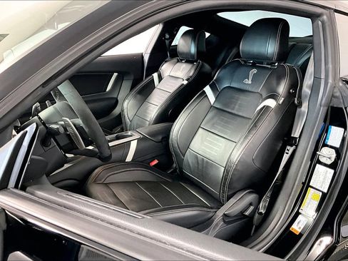 Used 2021 Ford Mustang Shelby GT500 w/ Technology Package image 25