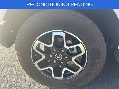 Used 2023 Ford Bronco Outer Banks image 7