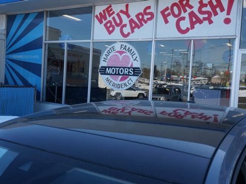 Certified 2023 Volkswagen Jetta SE w/ Panoramic Sunroof Package image 90