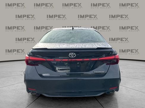 Used 2019 Toyota Avalon Touring image 4