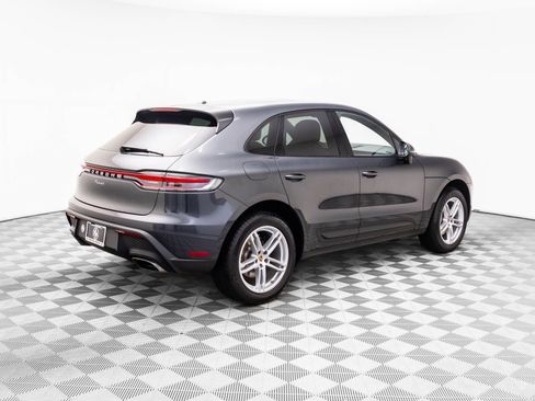 Certified 2023 Porsche Macan image 8
