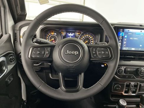 Used 2025 Jeep Wrangler Unlimited Sport AWD/4WD image 19