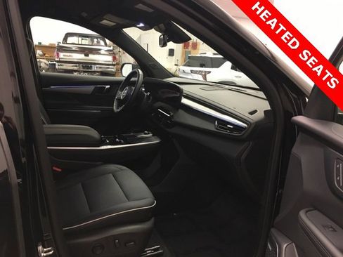 Used 2025 Buick Enclave Preferred image 14