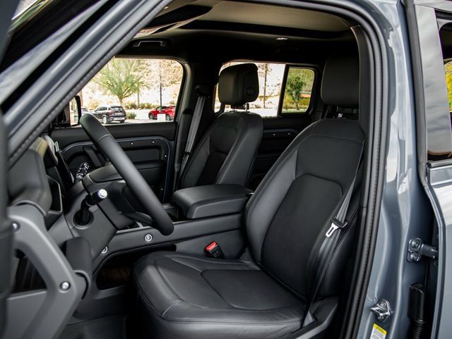 Used 2025 Land Rover Defender 110 S AWD/4WD image 13