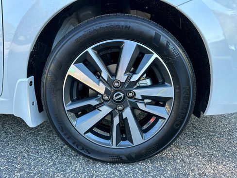 New 2025 Nissan Versa SV w/ Trunk Package image 12