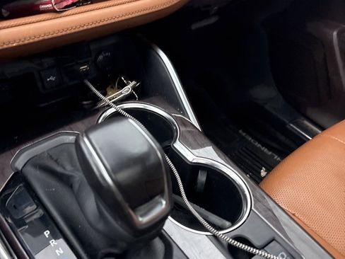 Used 2020 Toyota Highlander Platinum image 11