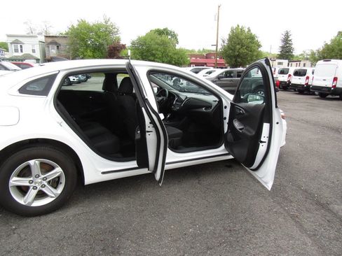 Used 2022 Chevrolet Malibu LS w/ LPO, Floor Liner Package FWD image 24