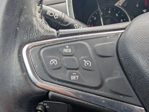 Used 2019 Chevrolet Equinox LT FWD image 13