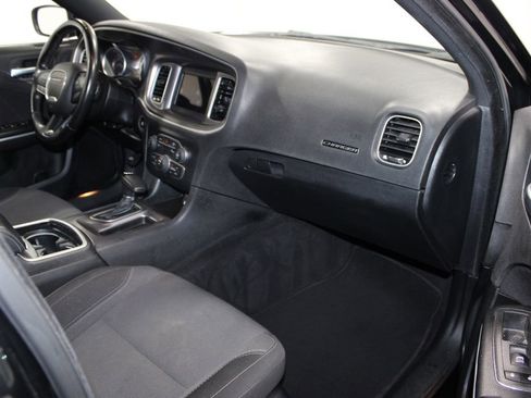 Used 2022 Dodge Charger SXT image 26