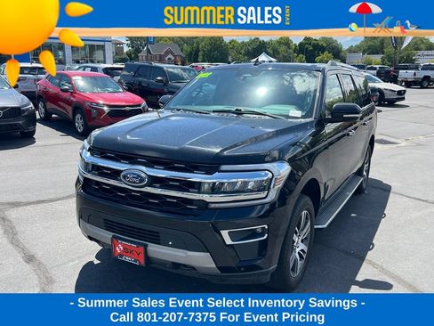Used 2022 Ford Expedition Max Limited AWD/4WD image 2