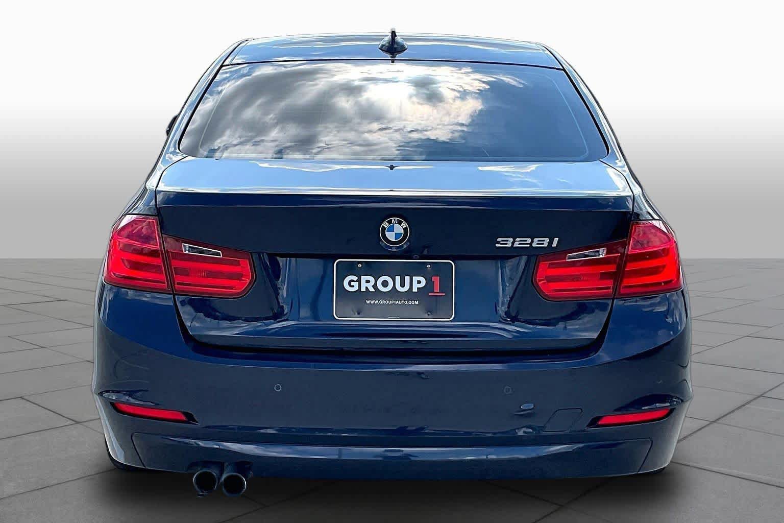 Used 2014 BMW 328i Sedan w/ Driver Assistance Package RWD image 5