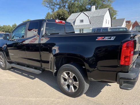 Used 2018 Chevrolet Colorado Z71 AWD/4WD image 12