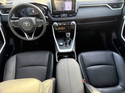 Used 2020 Toyota RAV4 Limited AWD/4WD image 12