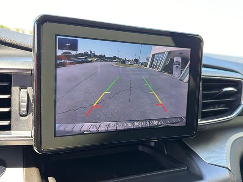 Used 2020 Ford Explorer XLT w/ Equipment Group 202A RWD image 25