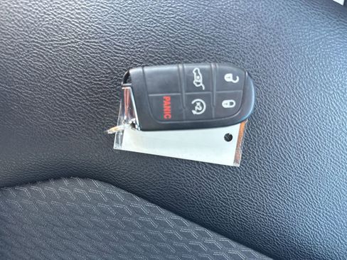 Used 2024 Jeep Compass Latitude w/ Sun and Sound Group image 36