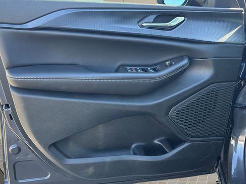 New 2026 Jeep Grand Cherokee L Laredo image 16