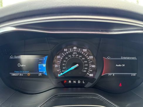 Used 2020 Ford Fusion SE FWD image 25