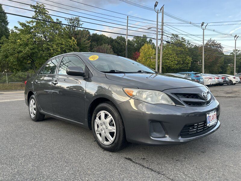 Used 2013 Toyota Corolla L FWD image 3