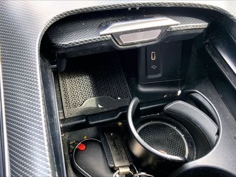 Used 2024 Mercedes-Benz GLC 300 GLC 300 image 34