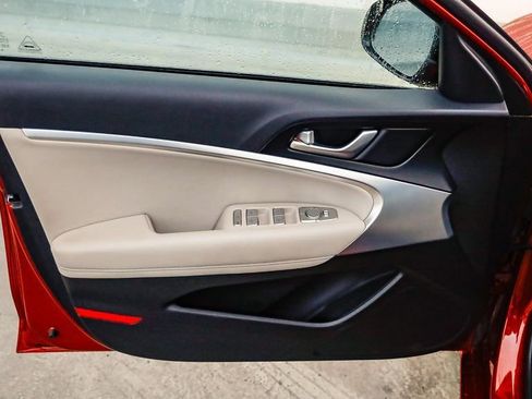 Used 2023 Genesis G70 2.0T image 21