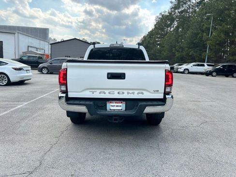 Used 2019 Toyota Tacoma SR5 image 6