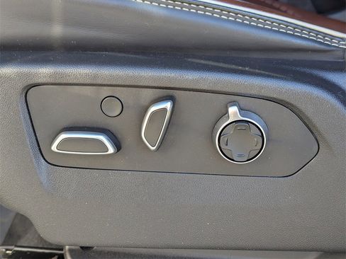 Used 2024 GMC Sierra 1500 Denali Ultimate image 11