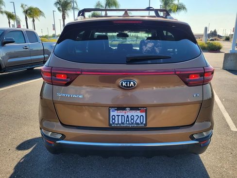 Used 2021 Kia Sportage EX FWD image 5