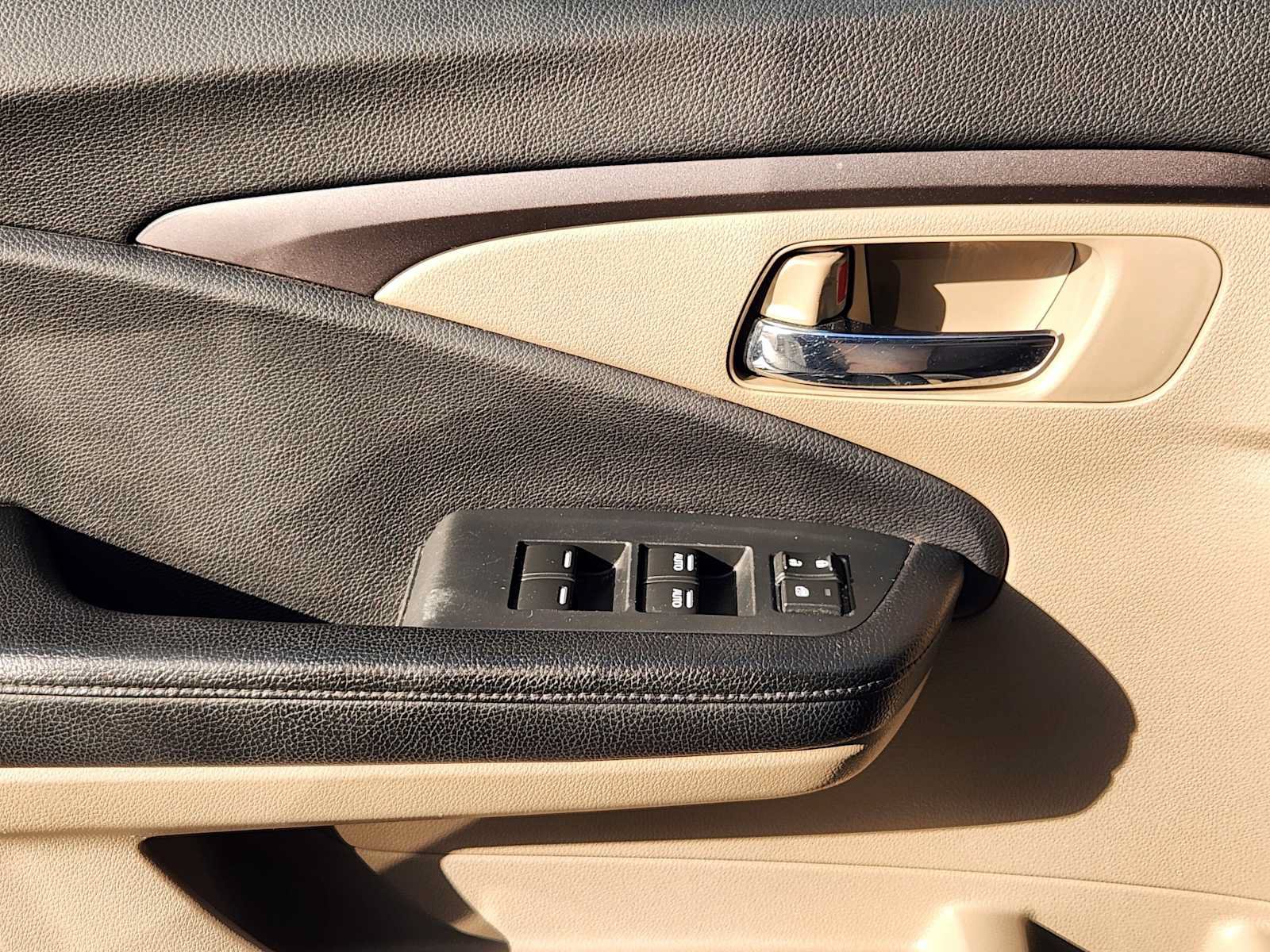 Used 2016 Honda Pilot EX image 22