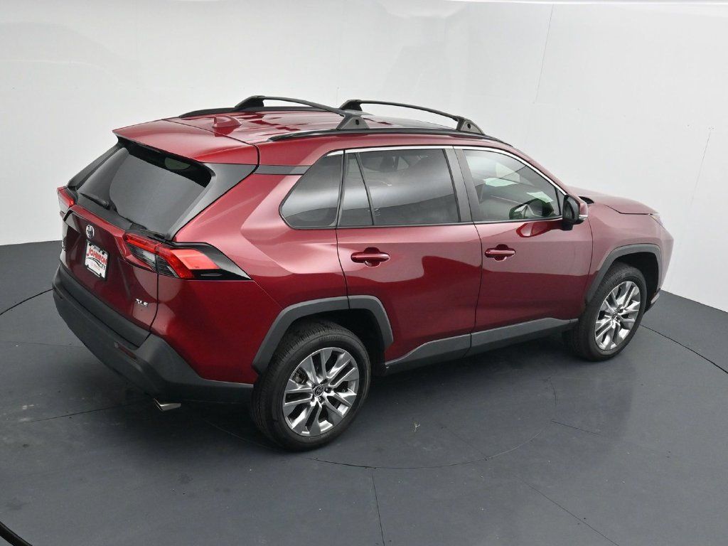 Used 2023 Toyota RAV4 XLE Premium FWD image 30