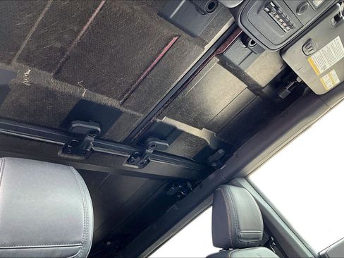 Used 2021 Ford Bronco Badlands image 23