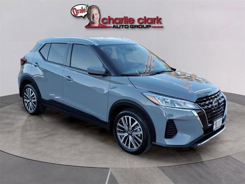 Certified 2024 Nissan Kicks SV image 7