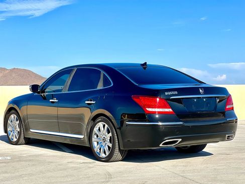 Used 2011 Hyundai Equus Signature RWD image 5