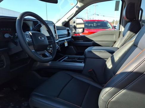 New 2026 Ford F250 Lariat w/ Black Appearance Package AWD/4WD image 7