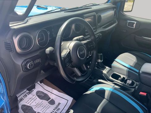 Used 2021 Jeep Gladiator Sport AWD/4WD image 18