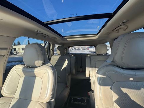 Used 2021 Lincoln Aviator Reserve w/ Equipment Group 202A image 24