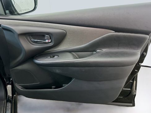 Used 2024 Nissan Murano SV image 32