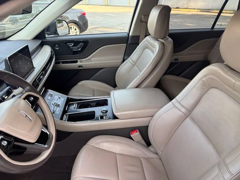 Used 2020 Lincoln Aviator Reserve AWD/4WD image 10