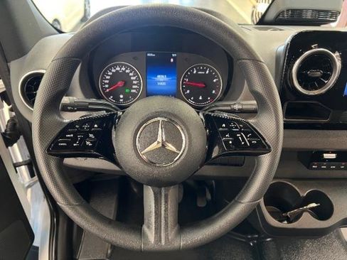Used 2026 Mercedes-Benz Sprinter 2500 image 12