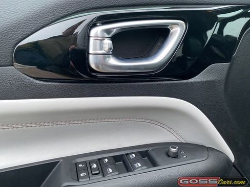 New 2026 Jeep Compass Limited image 24