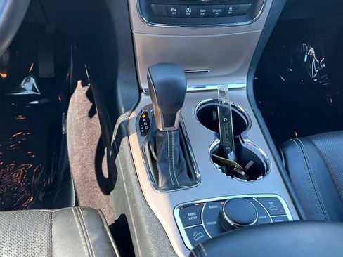 Used 2016 Jeep Grand Cherokee Overland AWD/4WD image 19