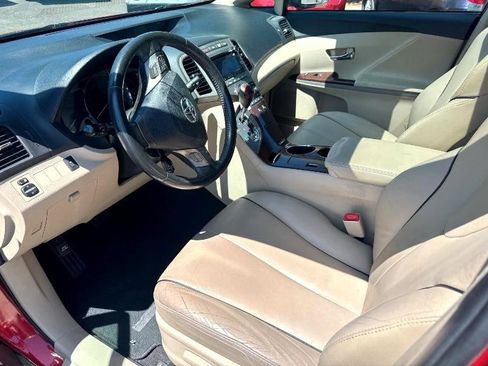 Used 2011 Toyota Venza AWD image 10