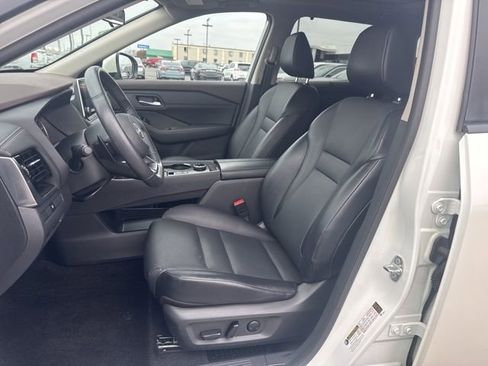 Used 2023 Nissan Rogue SV w/ SV Premium Package image 20