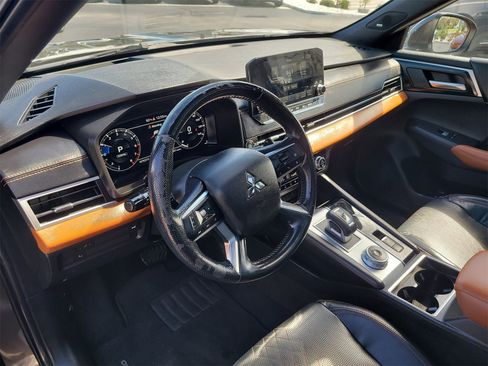 Used 2022 Mitsubishi Outlander SEL image 22