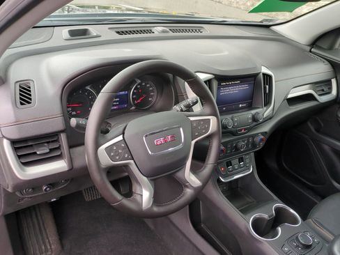 Certified 2021 GMC Terrain SLT image 9