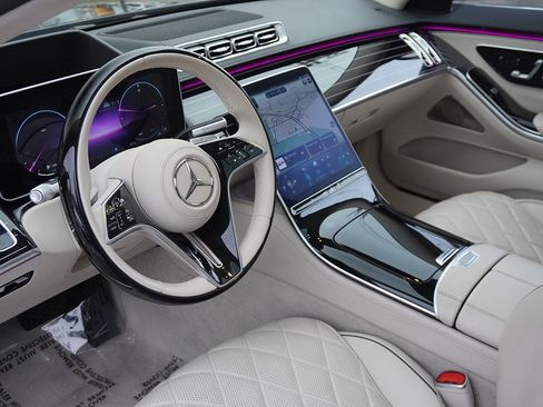 Used 2023 Mercedes-Benz S 580 4MATIC Sedan w/ 3D Technology Package image 68